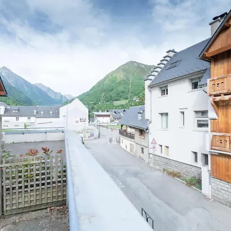 De 8 Personnes Avec Piscine Et Sauna, Centre-ville - Fr-1-296-405 شقة *