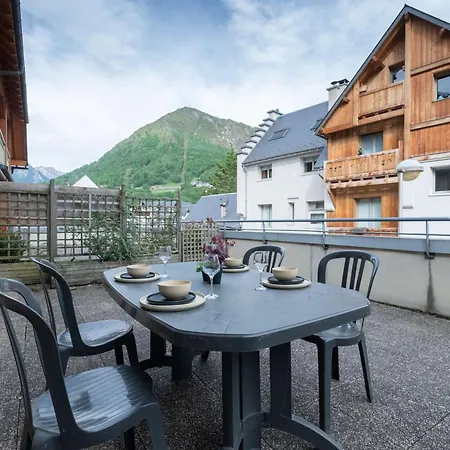 Apartment De 8 Personnes Avec Piscine Et Sauna, Centre-ville - Fr-1-296-405 Saint-Lary-Soulan