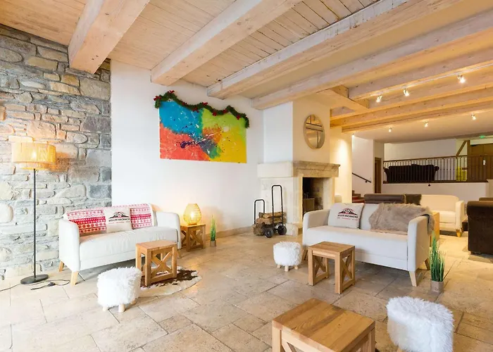 De 8 Personnes Avec Piscine Et Sauna, Centre-ville - Fr-1-296-405 * Saint-Lary-Soulan