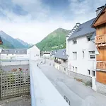 De 8 Personnes Avec Piscine Et Sauna, Centre-ville - Fr-1-296-405 *