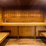 De 8 Personnes Avec Piscine Et Sauna, Centre-ville - Fr-1-296-405 * Saint-Lary-Soulan