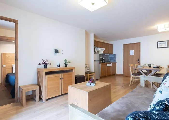 Apartament De 8 Personnes Avec Piscine Et Sauna, Centre-ville - Fr-1-296-405